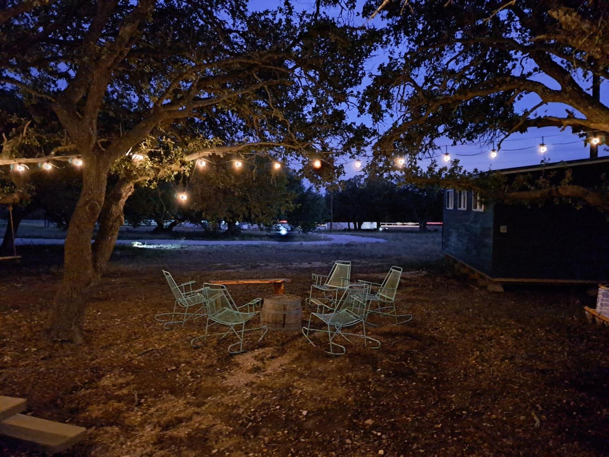 The Container Retreat @ 290 Wine Trail #1 Escape To Hye, Txヴィラ エクステリア 写真